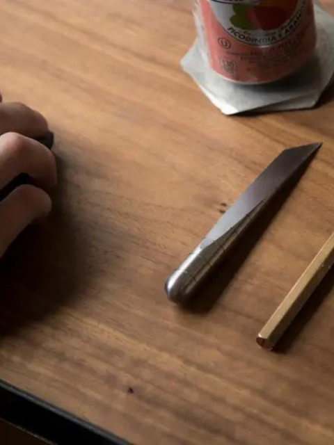 Tagliacarte in acciaio "Émer"