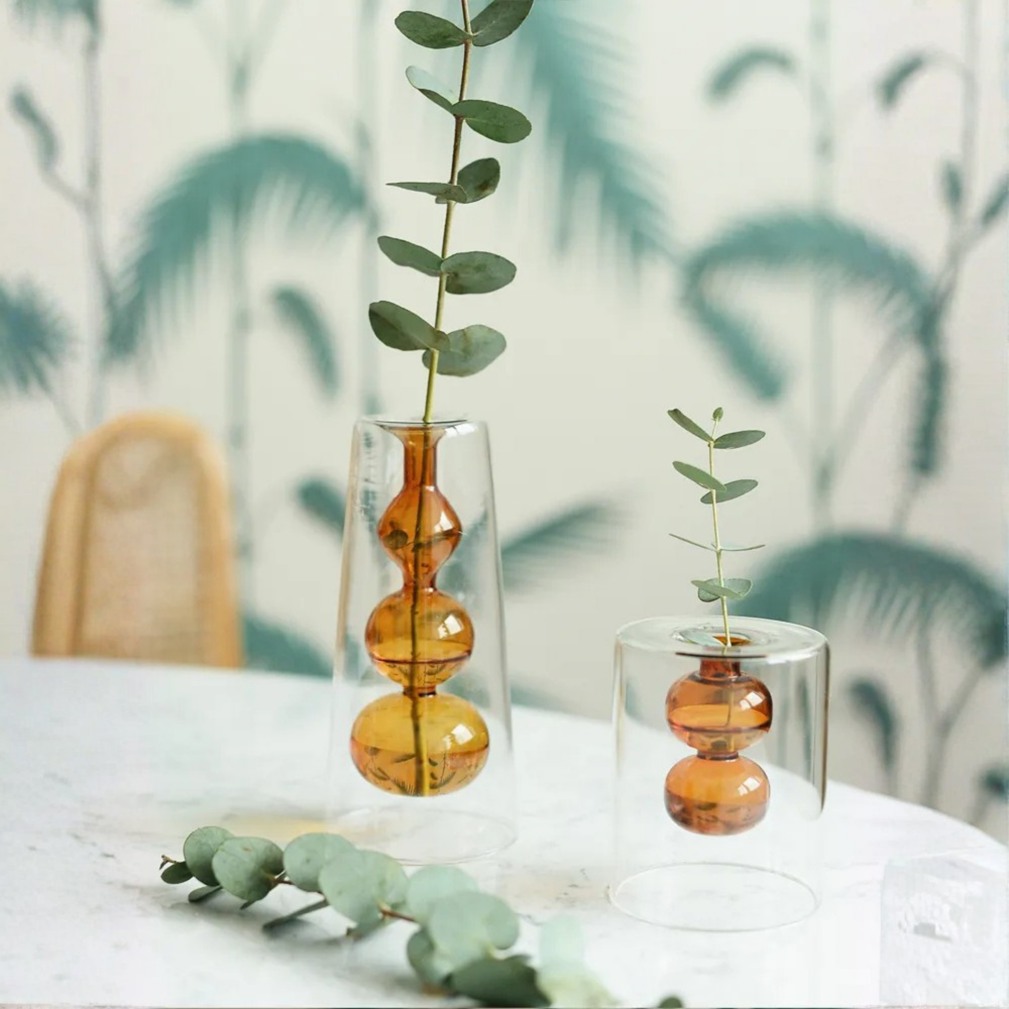 Delicato vaso decorativo "Sefir" in vetro soffiato