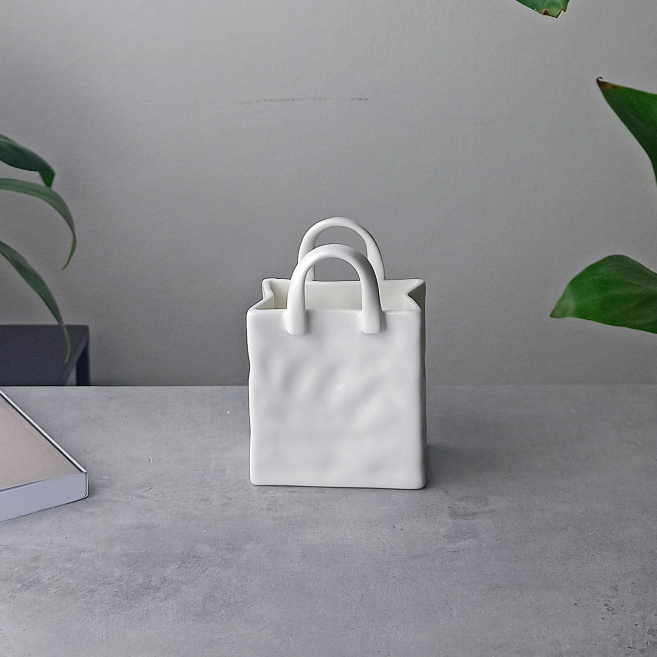 Vaso decorativo “Borsina” in porcellana