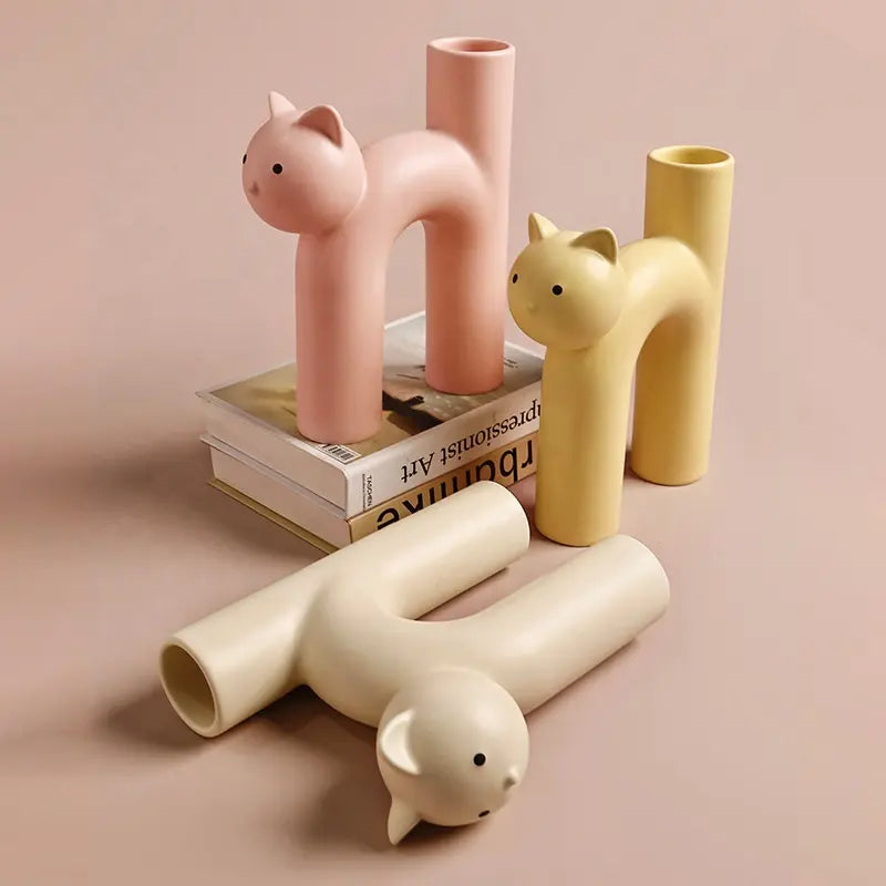 Vaso decorativo “Gatto” in ceramica lucida.